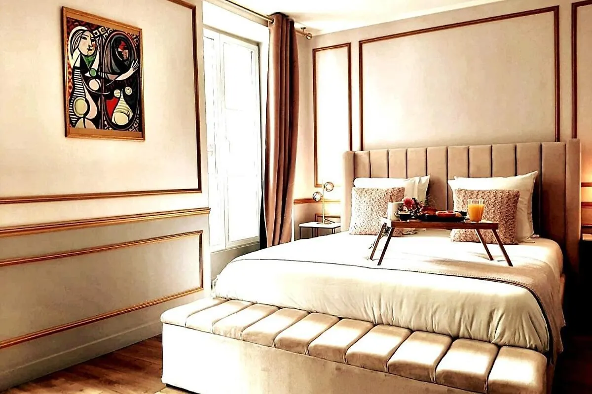 Apartment Da Vinci Montmartre Aircon *